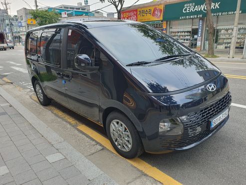Hyundai Staria HEV 1.6 Cargo 3-Seater Modern — пробег 1 694 км — фото 3 из 5