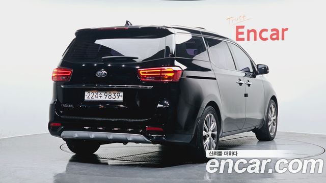 Kia Carnival из Кореи Encar
