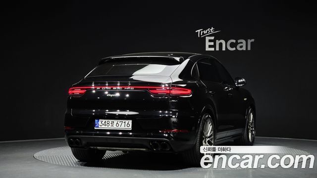 Porsche Cayenne 3.0 E-HYBRID COUPE PLATINUM EDITION — пробег 16 116 км — фото 2 из 5