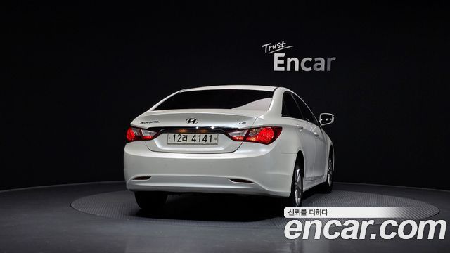 Hyundai Sonata LPI Smart — пробег 136 592 км — фото 4 из 5
