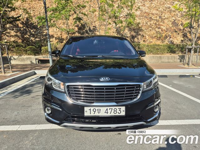 Kia Carnival 9-seater Prestige — пробег 144 732 км — фото 1 из 5