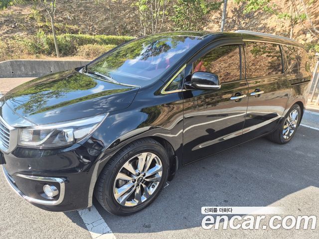 Kia Carnival 9-seater Prestige — пробег 144 732 км — фото 2 из 5