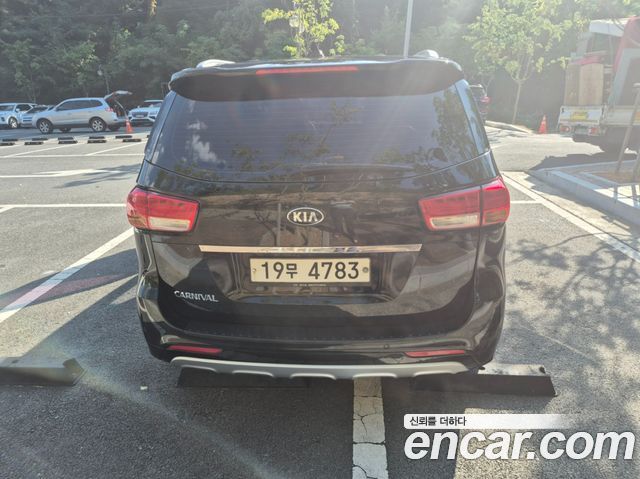 Kia Carnival 9-seater Prestige — пробег 144 732 км — фото 4 из 5