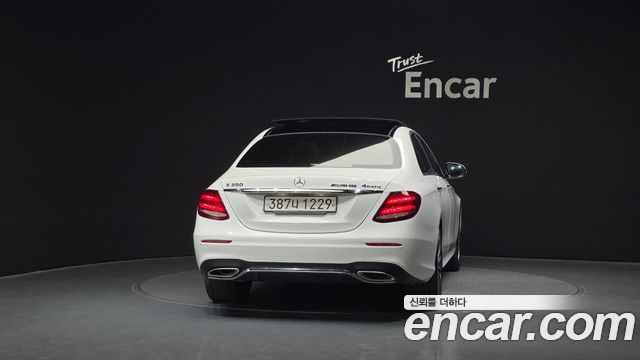 Mercedes-Benz E-Class из Кореи Encar