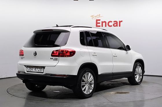 Volkswagen Tiguan 2.0 TDI Premium 5N — пробег 156 903 км — фото 2 из 5