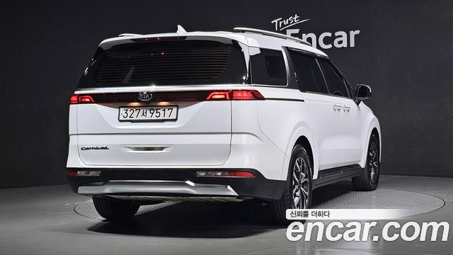 Kia Carnival из Кореи Encar