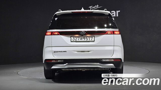 Kia Carnival из Кореи Encar