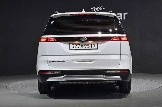 Kia Carnival Diesel 9-Seater Noblesse — пробег 70 134 км — фото 4 из 5