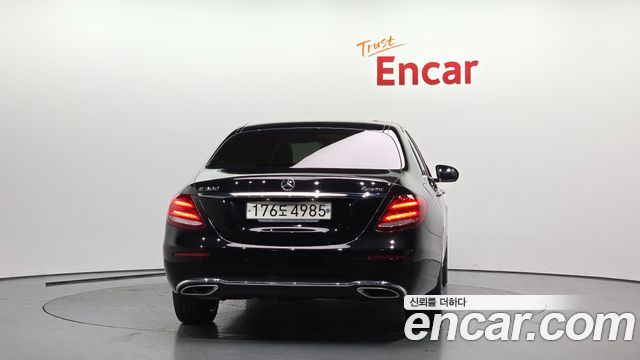 Mercedes-Benz E-Class из Кореи Encar