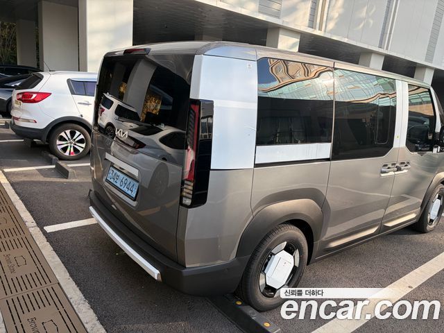 Kia PV5 Passenger 5 Seater Plus — пробег 524 км — фото 3 из 5