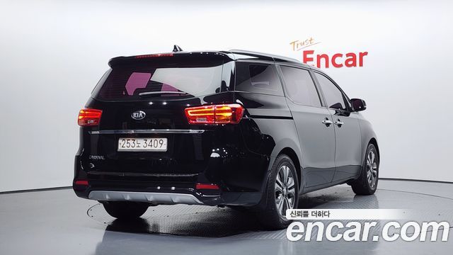 Kia Carnival из Кореи Encar