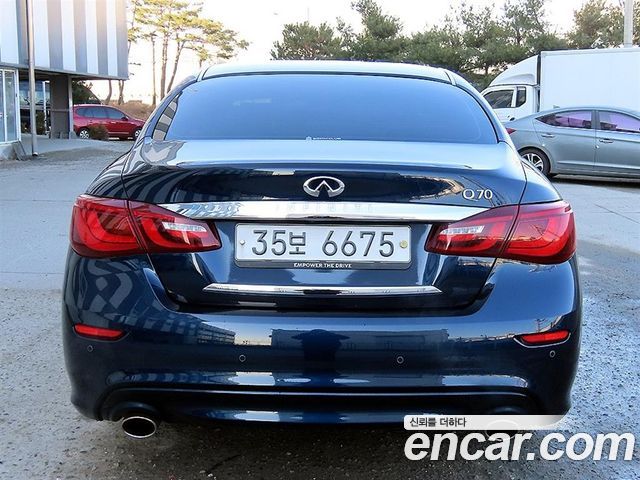 Infiniti Q70 из Кореи Encar