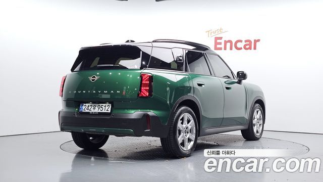 Mini Countryman ALL4 Classic — пробег 7 999 км — фото 2 из 5