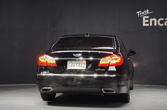 Hyundai Genesis 3.8 Exported — пробег 154 061 км — фото 4 из 5