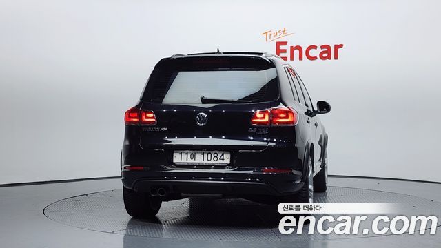 Volkswagen Tiguan 2.0 TDI R-Line 5N — пробег 166 085 км — фото 4 из 5