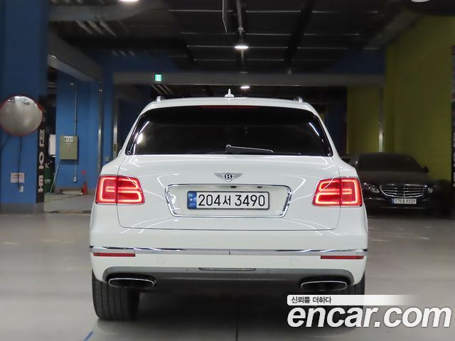 Bentley Bentayga 6.0 W12 — пробег 86 400 км — фото 3 из 5