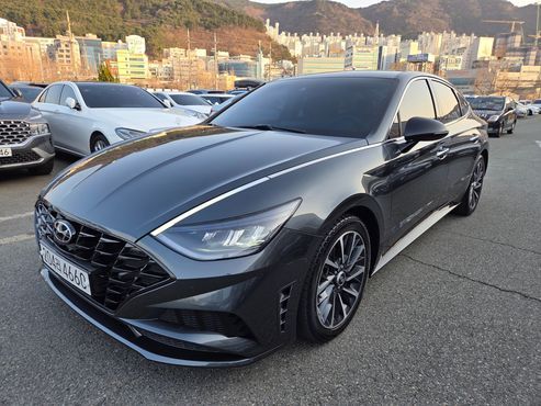 Hyundai Sonata 1.6 Turbo Premium Plus — пробег 80 000 км — фото 1 из 5