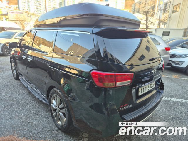 Kia Carnival 9-seater Hi-Limousine Prestige — пробег 290 000 км — фото 2 из 5