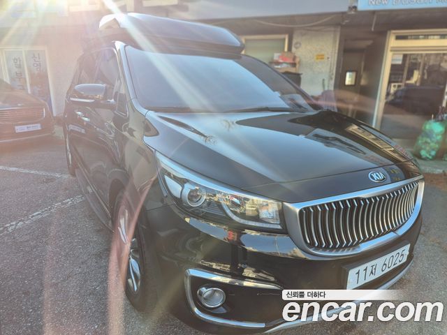 Kia Carnival 9-seater Hi-Limousine Prestige — пробег 290 000 км — фото 5 из 5
