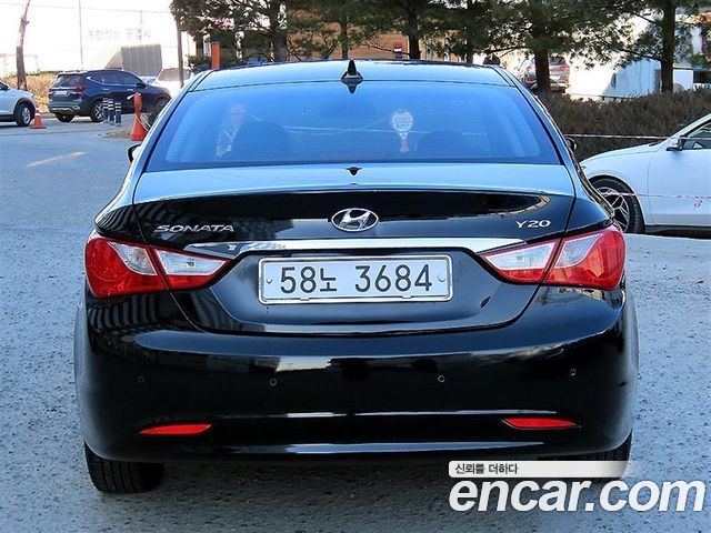 Hyundai Sonata LPi Top — пробег 144 096 км — фото 4 из 5