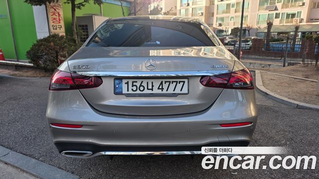 Mercedes-Benz E-Class E350 4MATIC AMG Line — пробег 43 469 км — фото 4 из 5