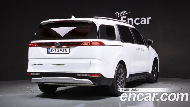 Kia Carnival из Кореи Encar