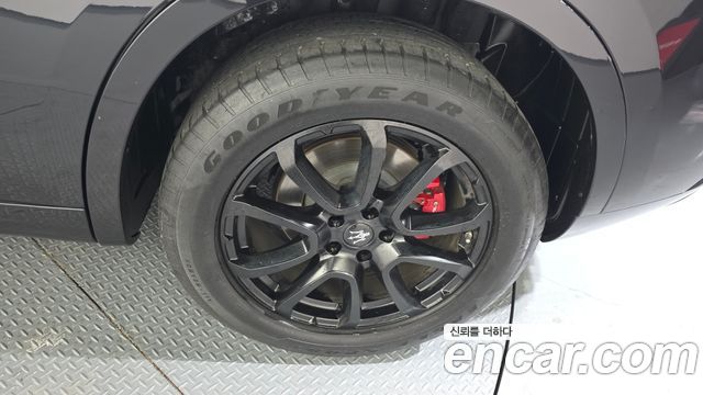 Maserati Levante из Кореи Encar