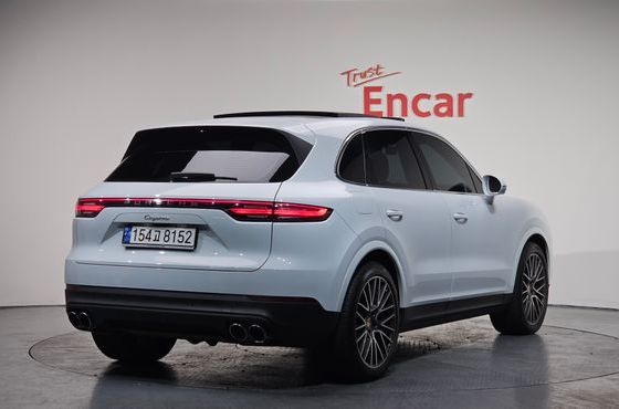 Porsche Cayenne 3.0 PLATINUM EDITION — пробег 32 204 км — фото 2 из 5