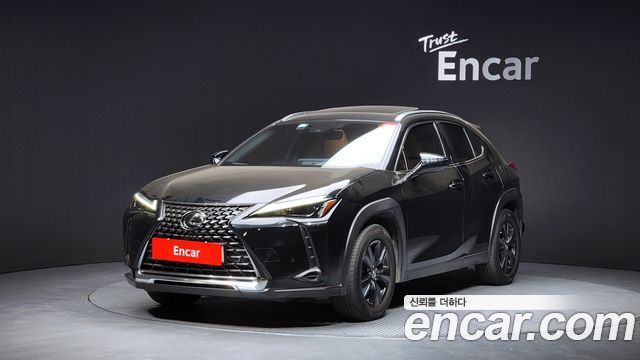 Lexus UX 2.0 2WD — пробег 57 292 км — фото 1 из 5