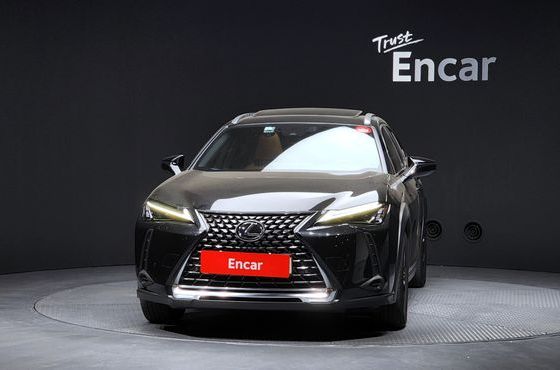 Lexus UX 2.0 2WD — пробег 57 292 км — фото 3 из 5