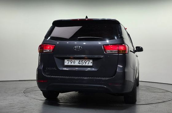 Kia Carnival 11-seater Luxury — пробег 122 810 км — фото 4 из 5