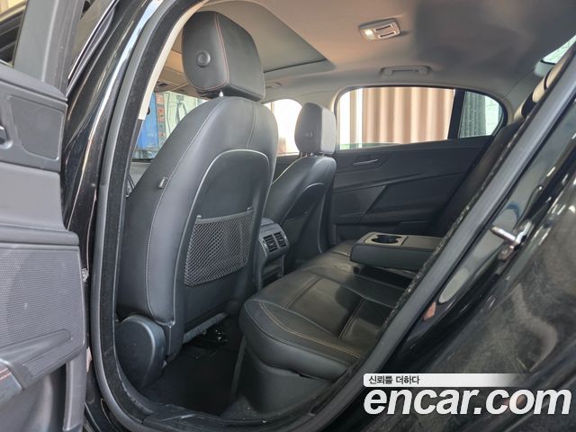 Jaguar XE из Кореи Encar