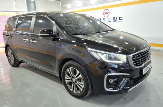Kia Carnival 9-Seater Luxury — пробег 183 862 км — фото 3 из 5