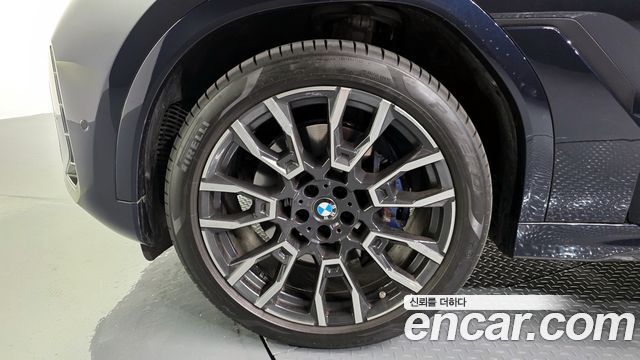 BMW X6 xDrive40i M Sport — пробег 10 557 км — фото 5 из 5