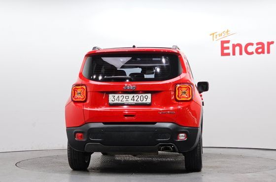 Jeep Renegade 2.4 Limited — пробег 106 434 км — фото 4 из 5