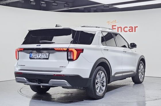 Ford Explorer 2.3 Platinum 4WD — пробег 17 952 км — фото 2 из 5