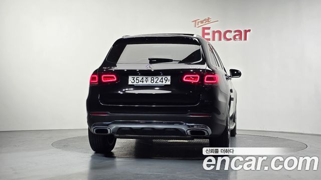 Mercedes-Benz GLC-Class GLC300 4MATIC Premium — пробег 17 463 км — фото 4 из 5