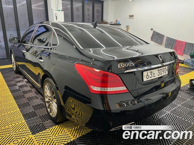 Hyundai Equus из Кореи Encar