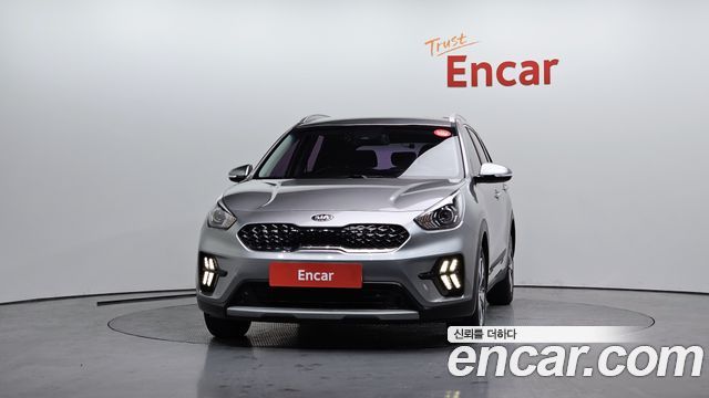 Kia Niro 1.6 HEV Luxury — пробег 55 930 км — фото 3 из 5