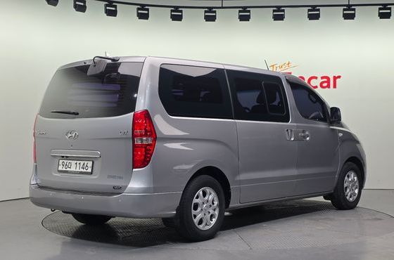 Hyundai Starex 5-Seater VAN CVX Luxury — пробег 259 980 км — фото 2 из 5