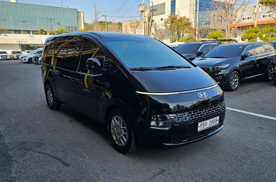 Hyundai Staria Cargo 5-Seater Modern — пробег 114 403 км — фото 2 из 5