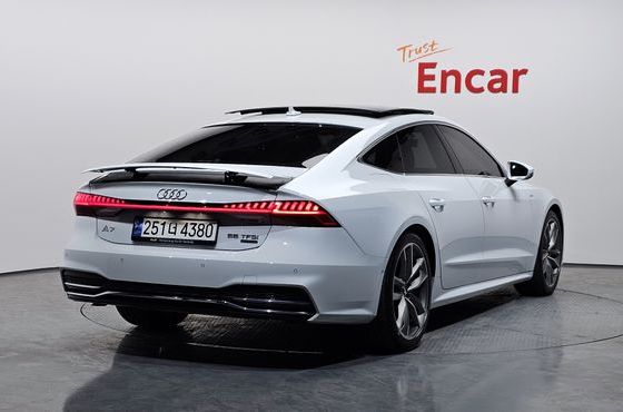 Audi A7 55 TFSI Quattro Premium — пробег 121 206 км — фото 2 из 5