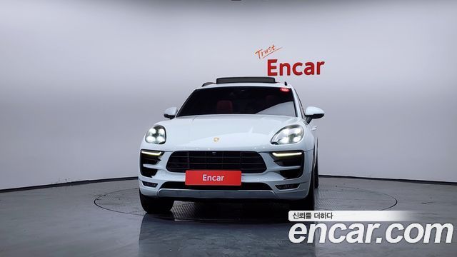 Porsche Macan 3.0 GTS 95B — пробег 76 595 км — фото 3 из 5