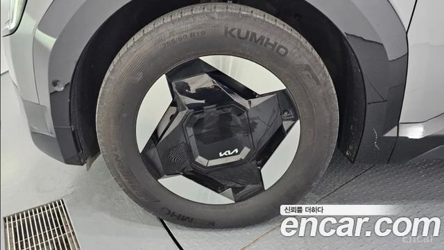 Kia EV9 из Кореи Encar