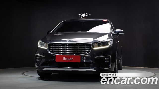 Kia Carnival 9-Seater Prstige — пробег 55 230 км — фото 3 из 5