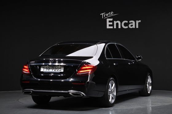 Mercedes-Benz E-Class E200 Avantgarde — пробег 113 435 км — фото 2 из 5