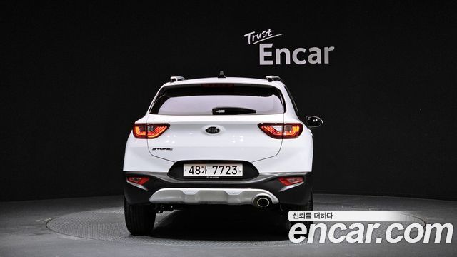 Kia Stonic Diesel 1.6 Prestige — пробег 87 644 км — фото 4 из 5