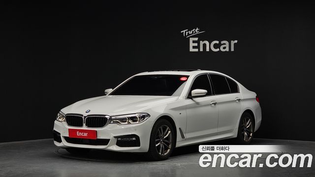 BMW 5-Series 520d xDrive M Sport Package Plus — пробег 70 699 км — фото 1 из 5