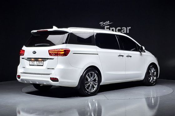 Kia Carnival Gasoline 7-Seater Limousine President — пробег 112 830 км — фото 2 из 5