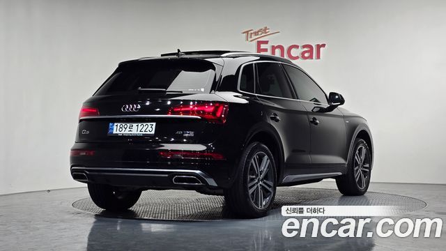 Audi Q5 45 TFSI Quattro Premium — пробег 51 424 км — фото 2 из 5